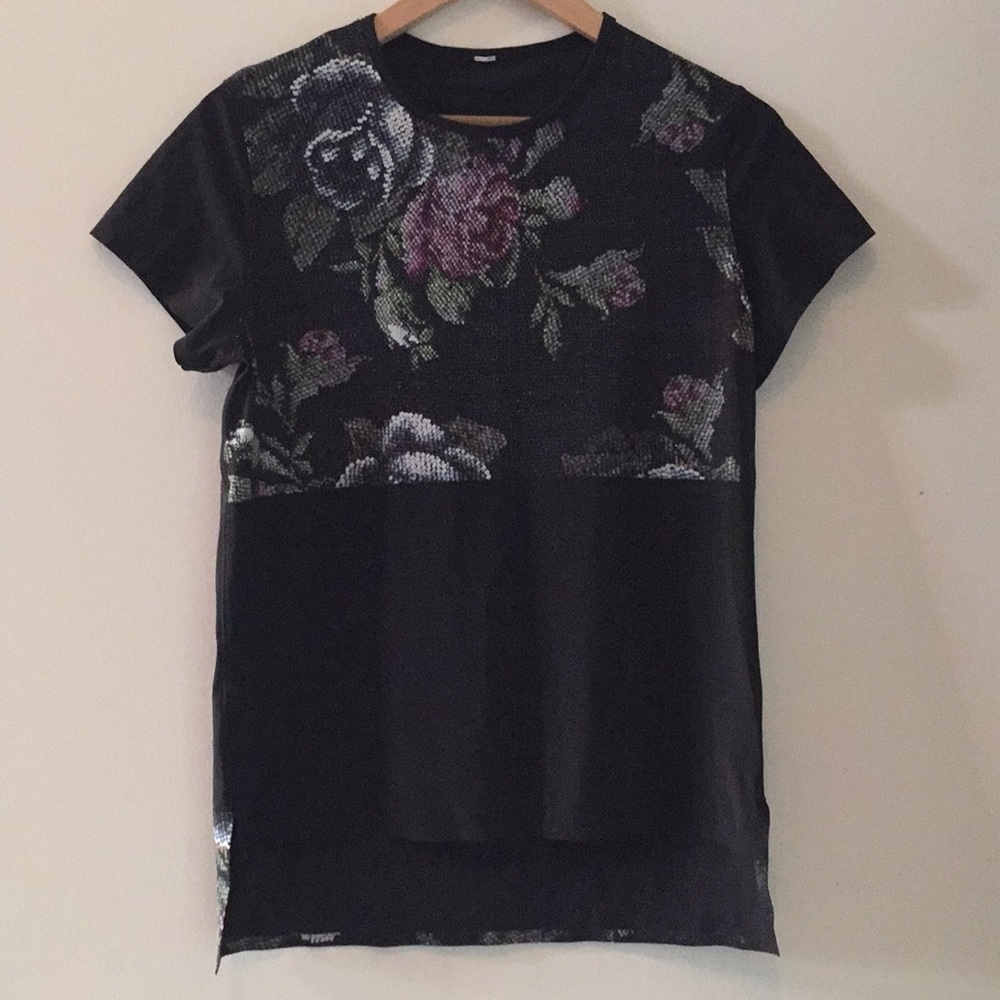 Lululemon Black Snapshot Tee